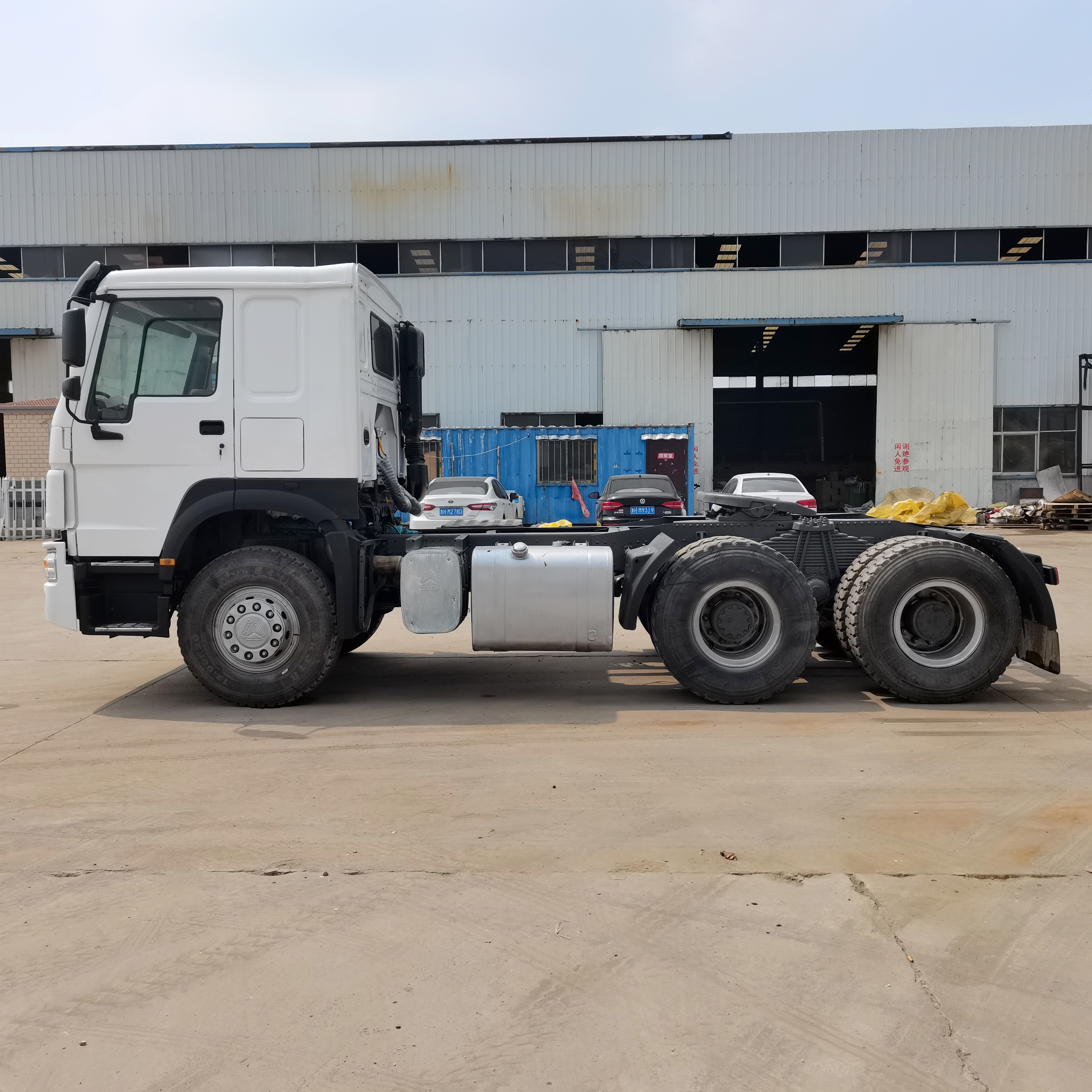 La tête de tracteur de Sinotruk 371 375HP 6x4 Howo a utilisé la tête de camions de tracteur