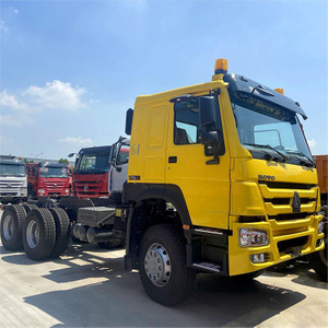 Le moteur diesel conduite à droite/à gauche Sinotruck a utilisé 10 pneus 6*4 nouveau jaune de camion tracteur HOWO