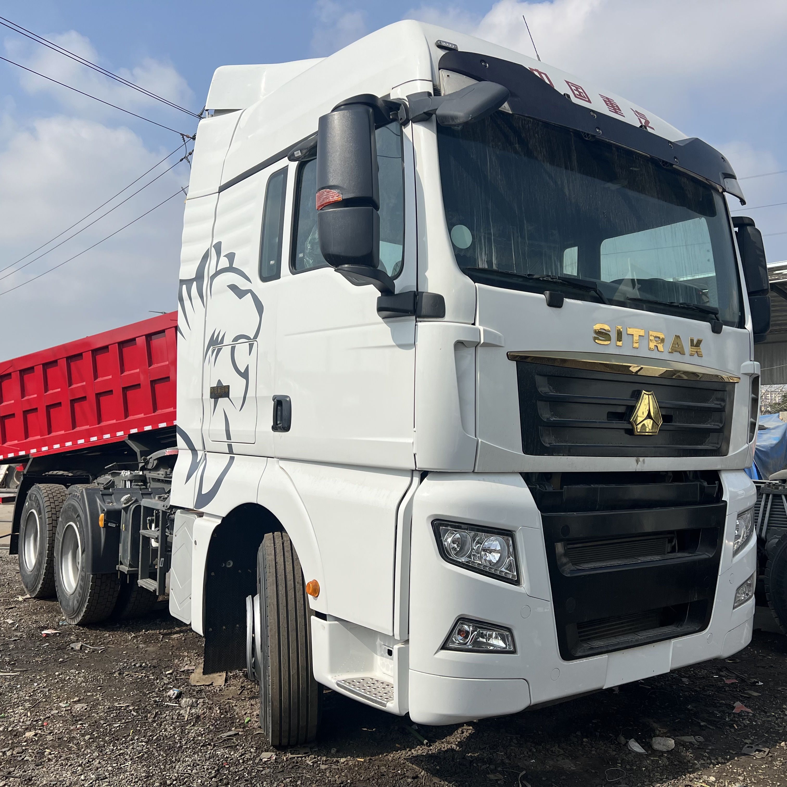 Sinotruck Tractor Truck fabriquant un camion tracteur SITRAK 6x4 à vendre 