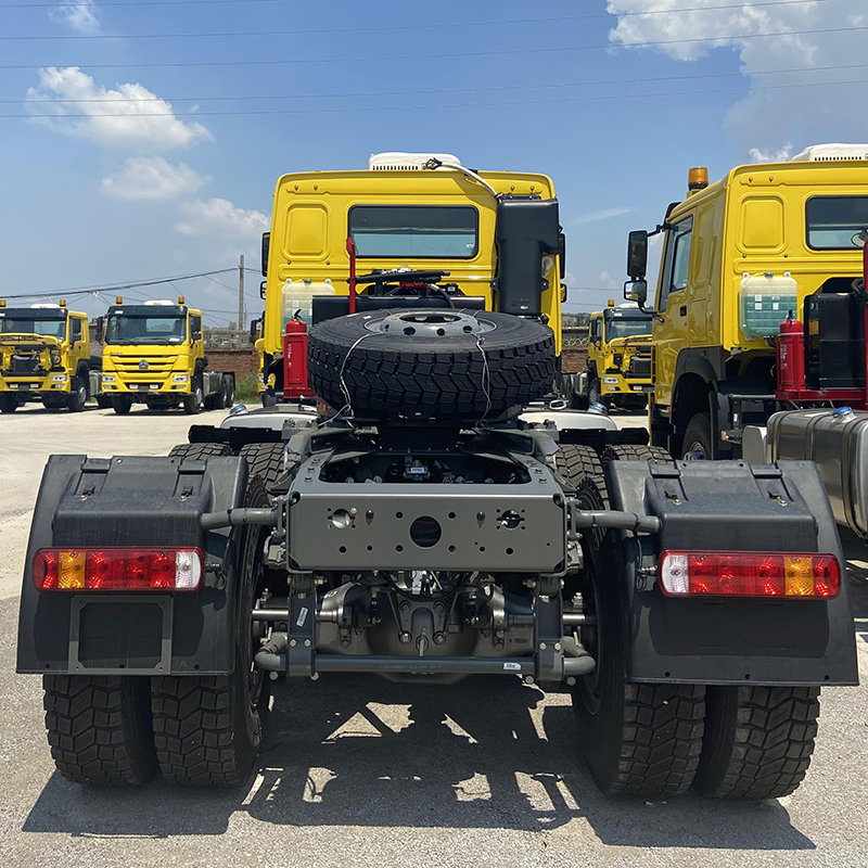 420hp résistant a utilisé le camion de tracteur du rouleur 6x4 Howo du tracteur 10 de camion de Howo